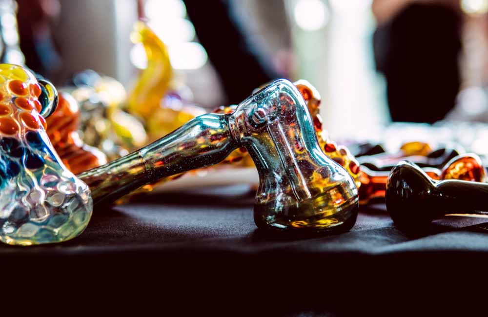 Things to Consider When Choosing the Right Glass Pipe
