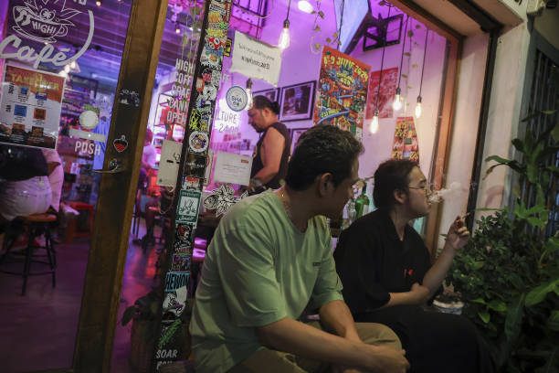 California Legalizes Cannabis Cafes